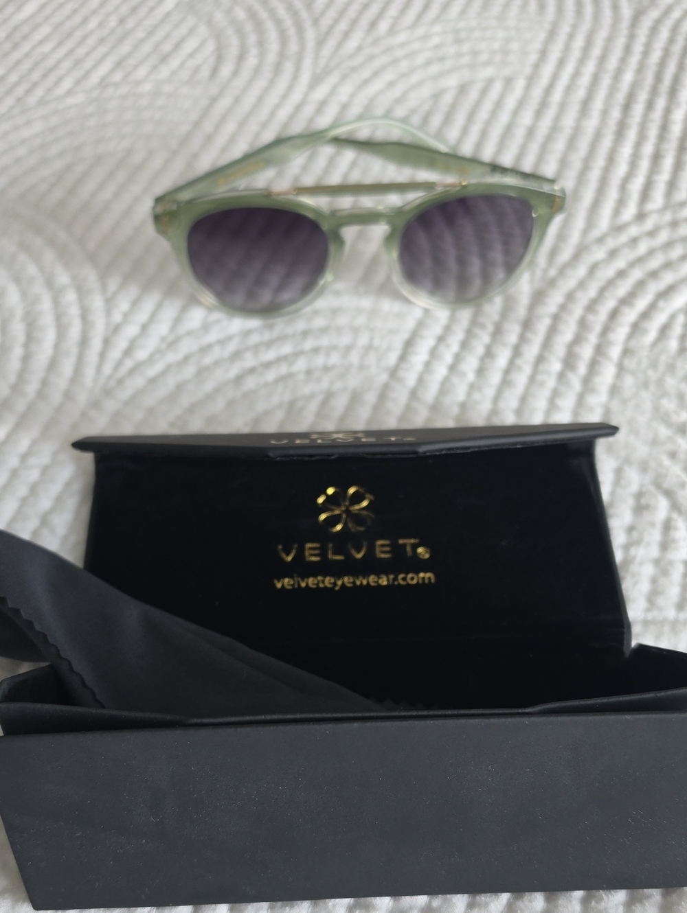 VELVET Green Round Sunglasses